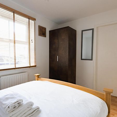 Апартаменты Hullidays Victora Dock- Refurbished 2024 Кингстон-апон-Халл Экстерьер фото